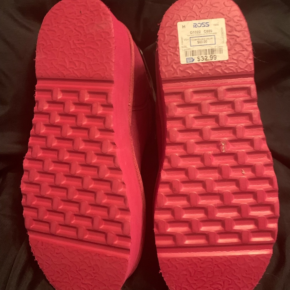 BEARPAW Platform Ankle Boots - Picture 4 of 9